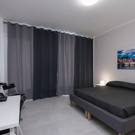 Travelershome Ciampino Airport Guesthouse 600M To Airport المظهر الخارجي الصورة