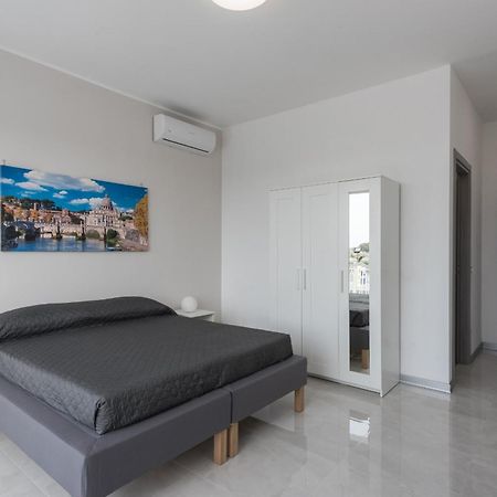Travelershome Ciampino Airport Guesthouse 600M To Airport المظهر الخارجي الصورة