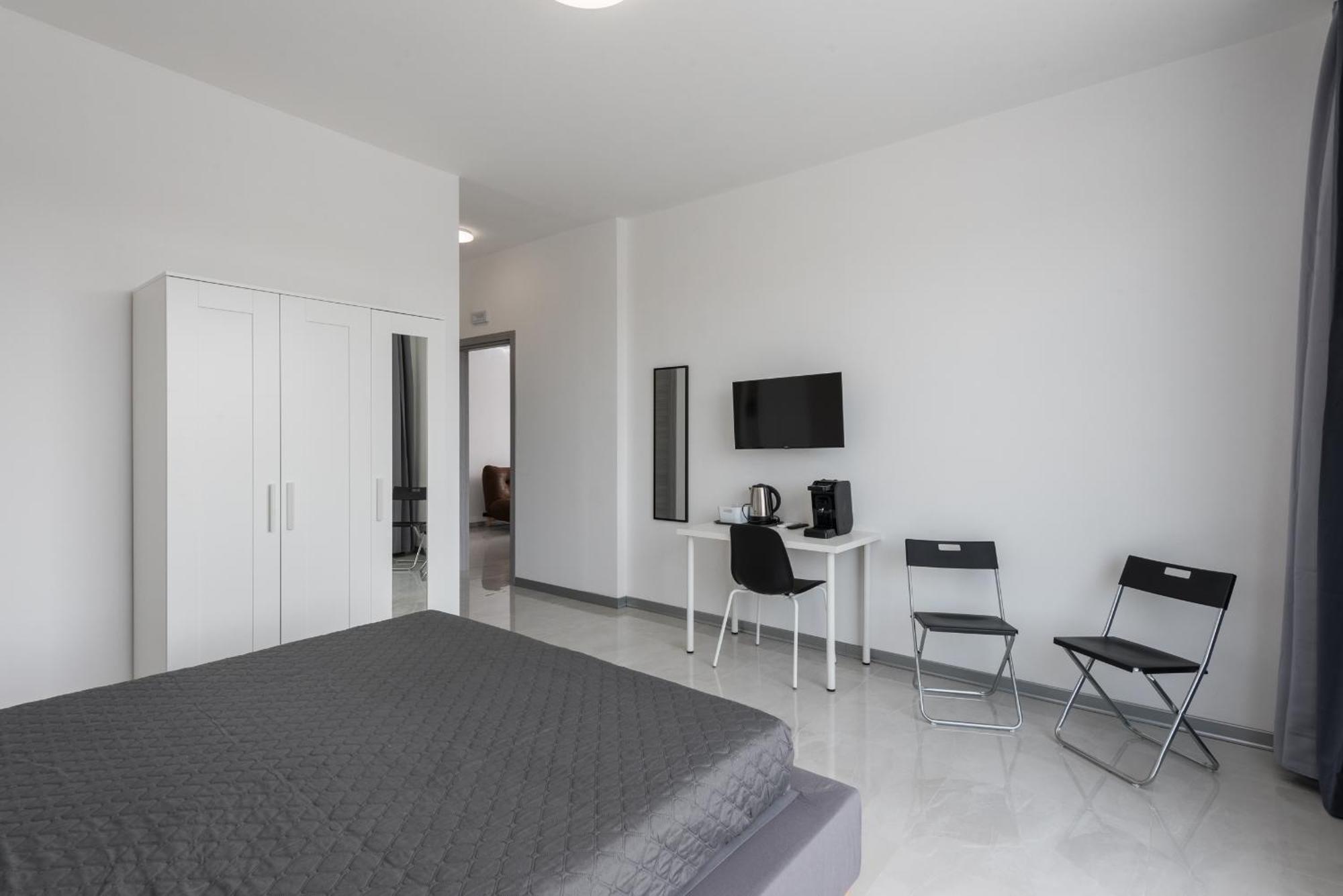 Travelershome Ciampino Airport Guesthouse 600M To Airport المظهر الخارجي الصورة