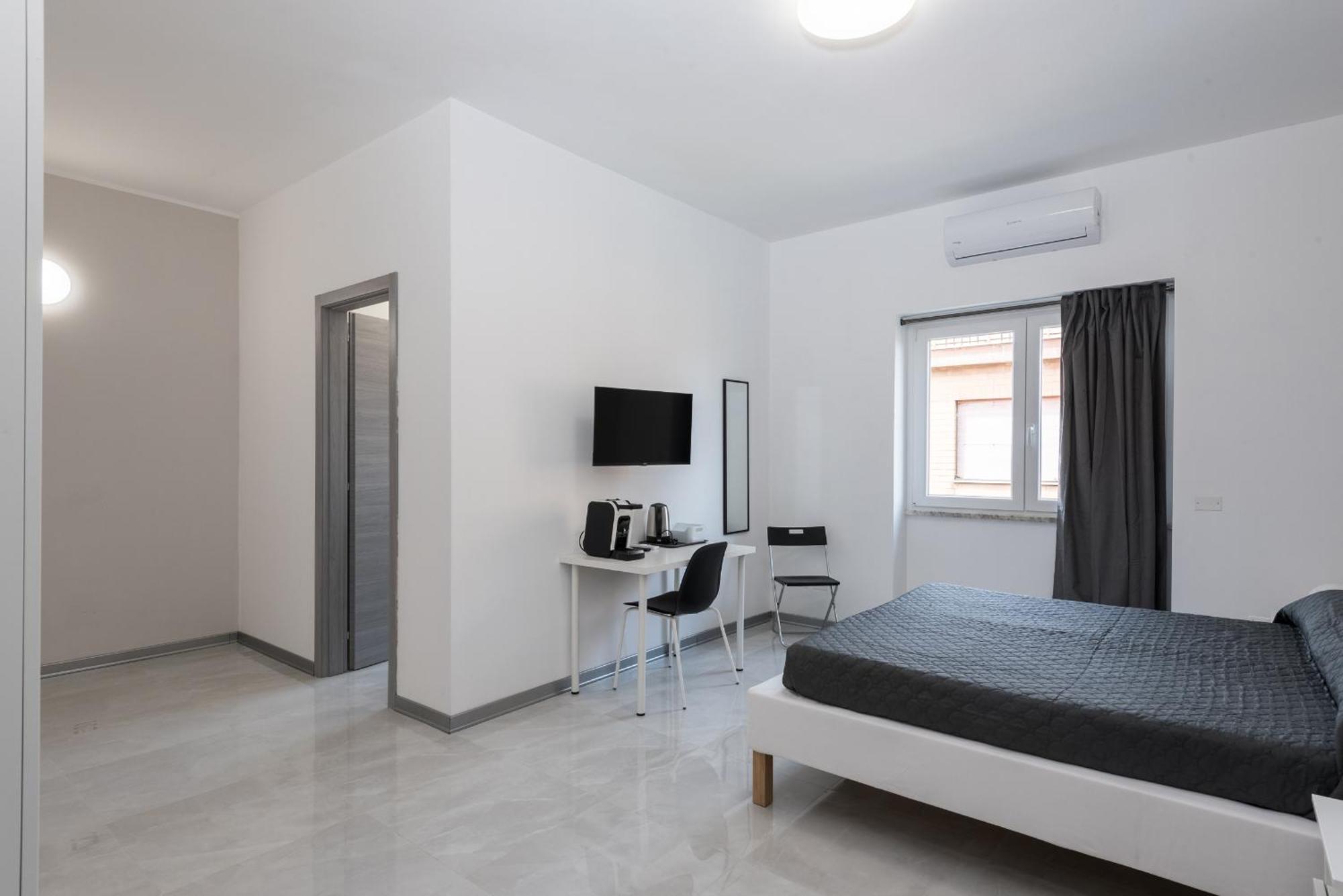 Travelershome Ciampino Airport Guesthouse 600M To Airport المظهر الخارجي الصورة