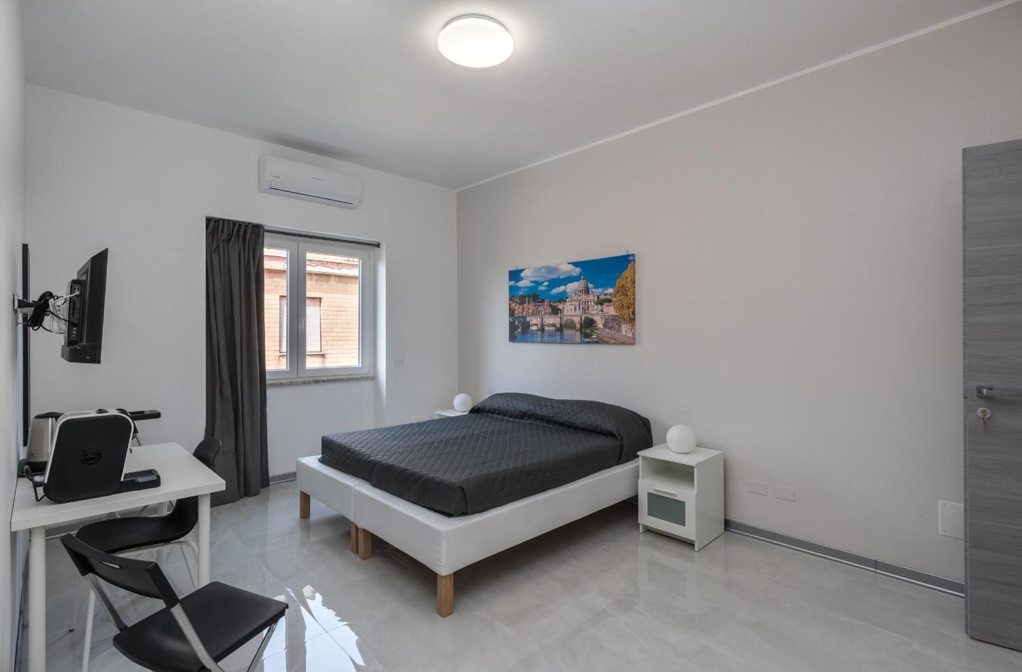 Travelershome Ciampino Airport Guesthouse 600M To Airport المظهر الخارجي الصورة