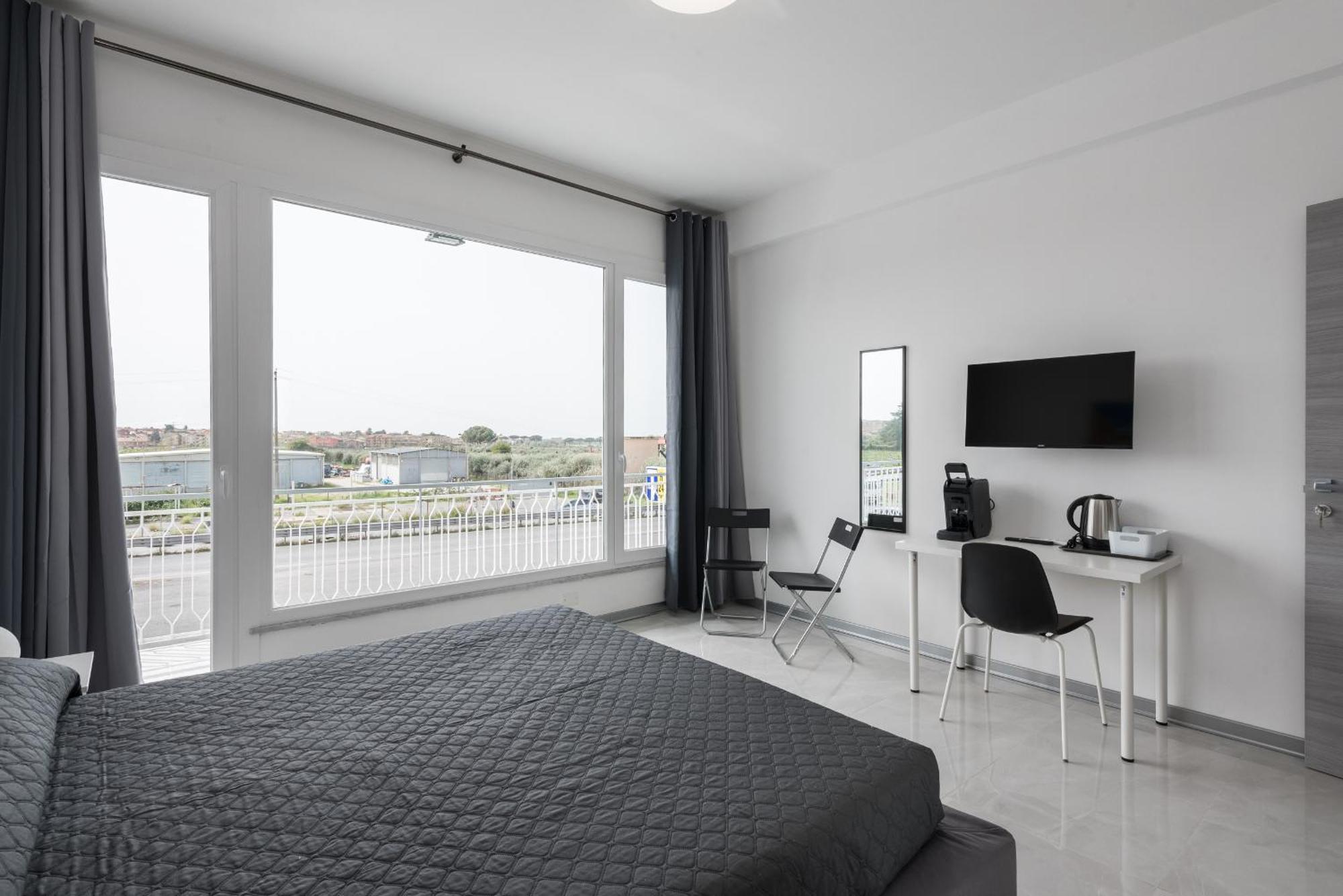 Travelershome Ciampino Airport Guesthouse 600M To Airport المظهر الخارجي الصورة