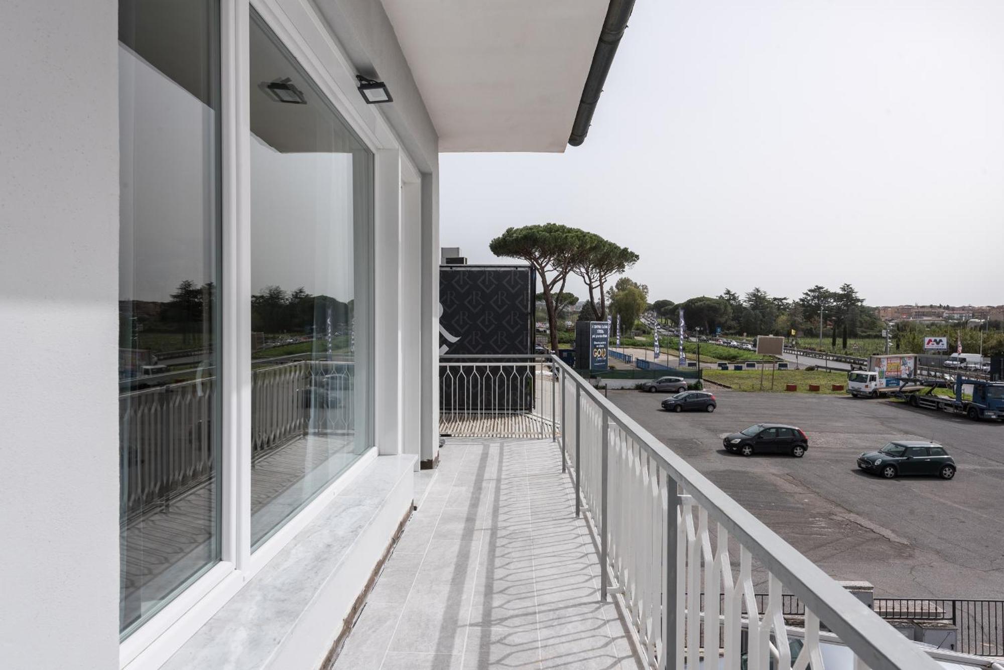 Travelershome Ciampino Airport Guesthouse 600M To Airport المظهر الخارجي الصورة