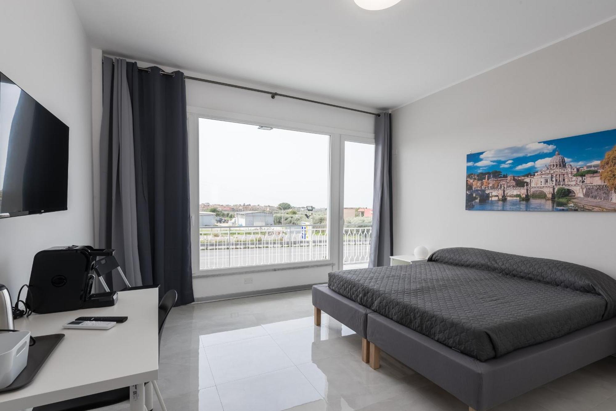 Travelershome Ciampino Airport Guesthouse 600M To Airport المظهر الخارجي الصورة