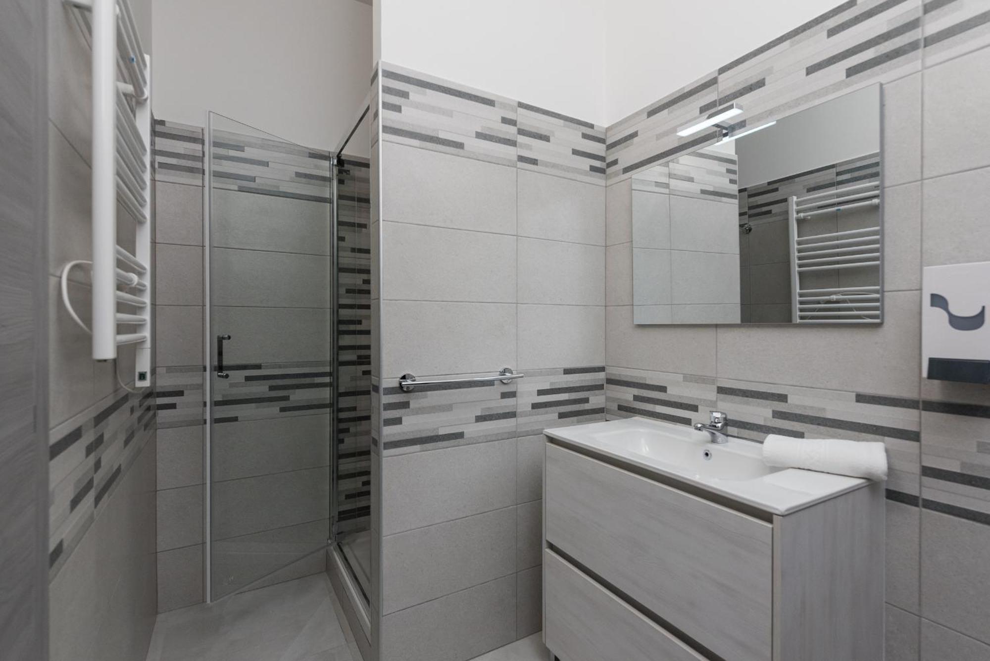 Travelershome Ciampino Airport Guesthouse 600M To Airport المظهر الخارجي الصورة